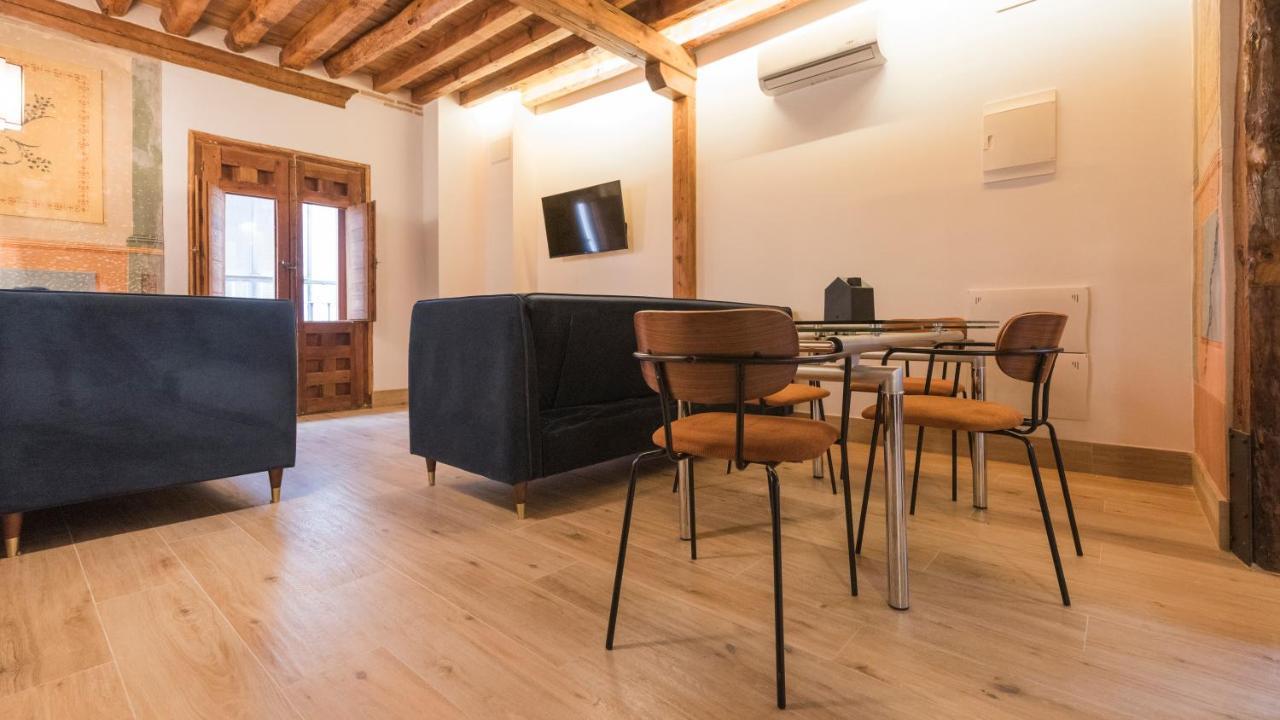 Apartamentos Boutique Pinocho Toledo Eksteriør billede